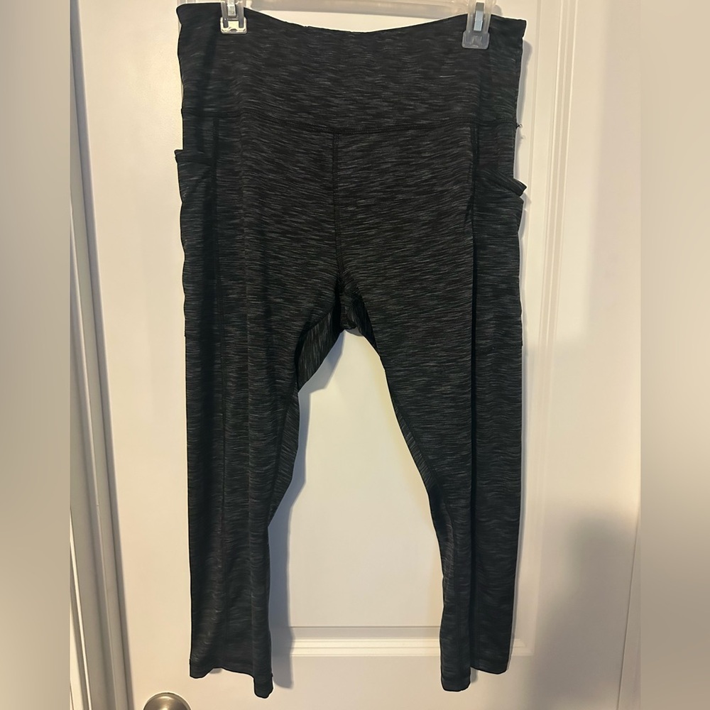 VOGO Athletica Black Heather Performance Leggings